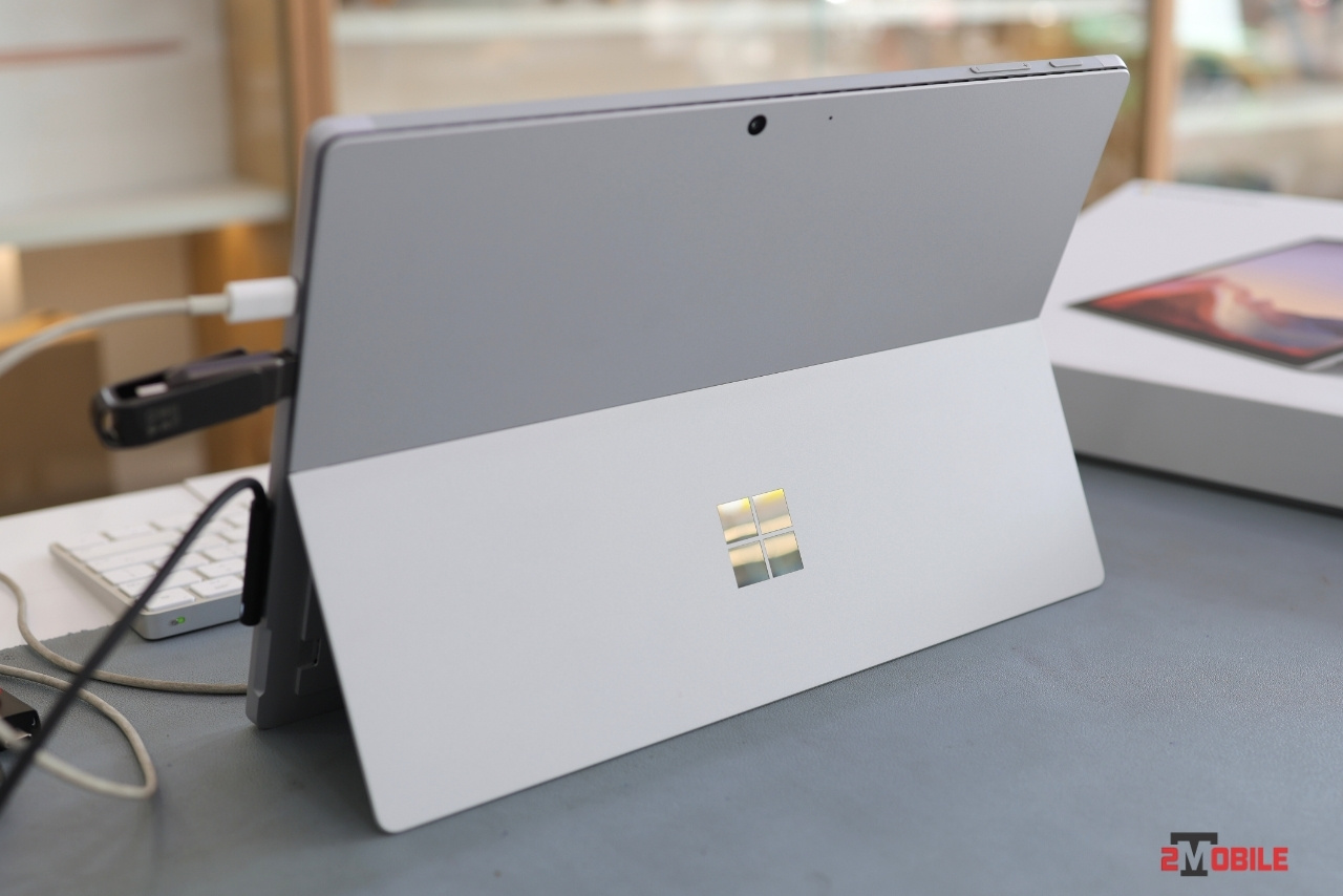 Thiết kế của Microsoft Surface Pro 7 Core i3
