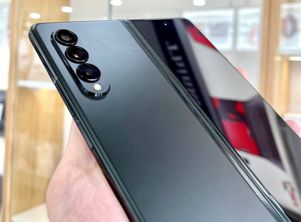 Thu mua điện thoại Samsung Galaxy Z Fold giá cao TP Hồ Chí Minh - galaxy fold 3 cũ