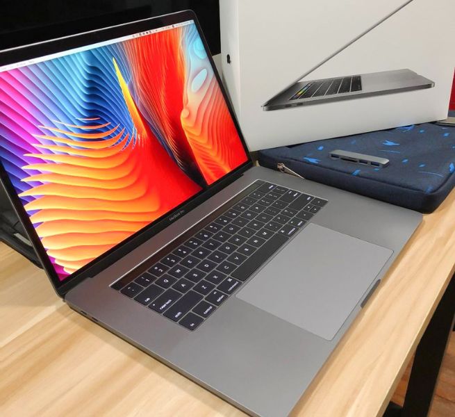 Macbook Pro 15 inch 2019