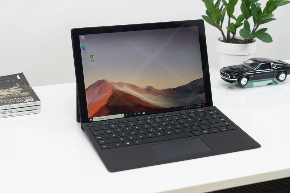 Hệ điều hành trên Surface Pro 6
