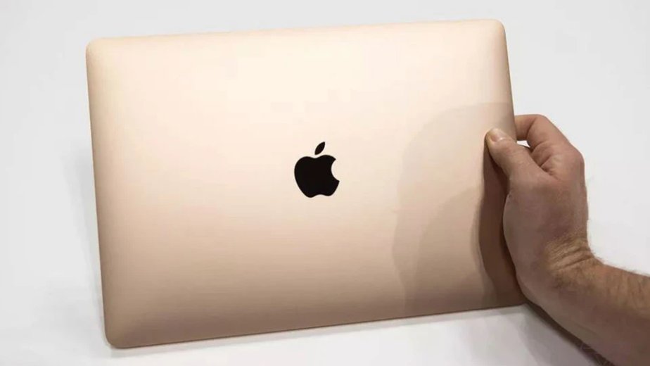 kiểm tra ngoại hình macbook air cũ