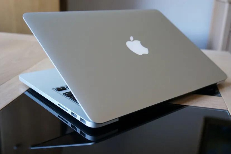thiết kế macbook pro retina