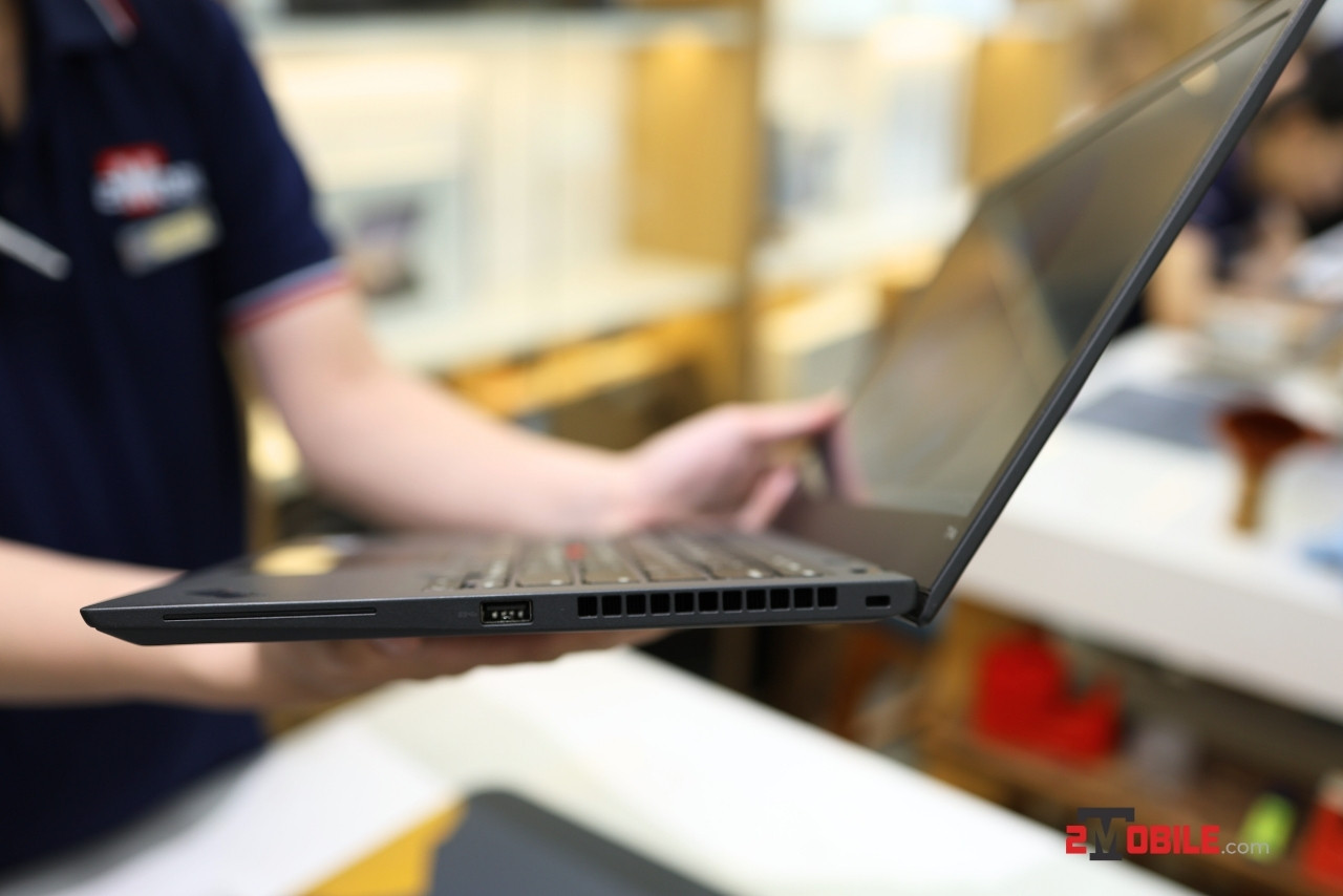 Cổng kết nối phải của ThinkPad T14s Gen 2