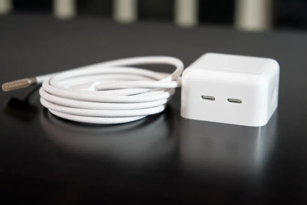 bộ sạc của macbook air m2 2022