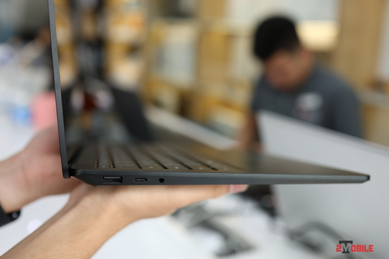 cổng kết nối Surface Laptop 5 13 inch