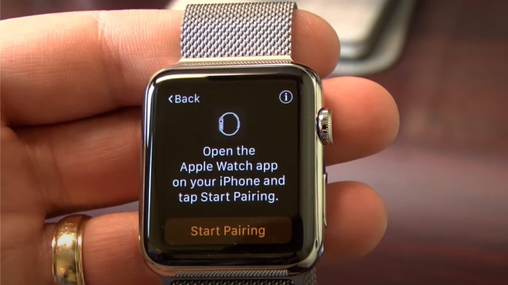 Apple watch thế hệ đầu tiên