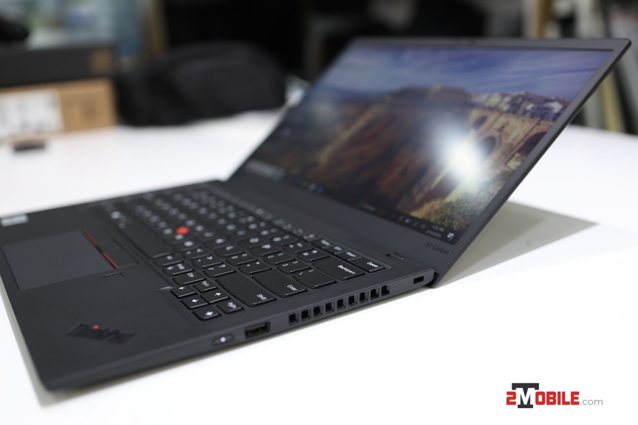 Cổng kết nối phải ThinkPad X1 carbon Gen 8