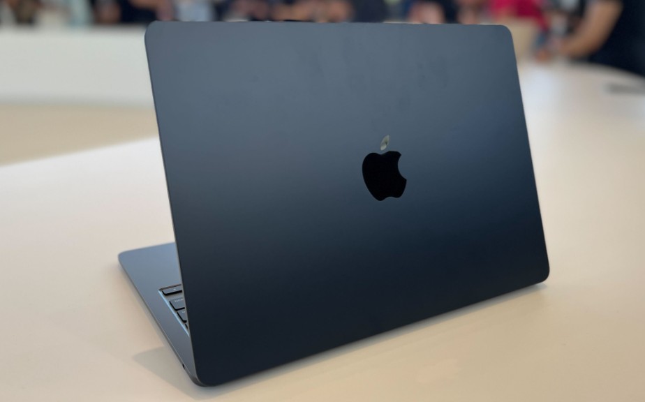 MacBook Air M2