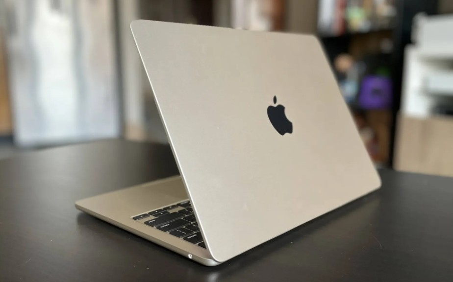 MacBook Air M2