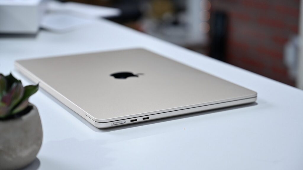 macbook air 2022 có mấy màu