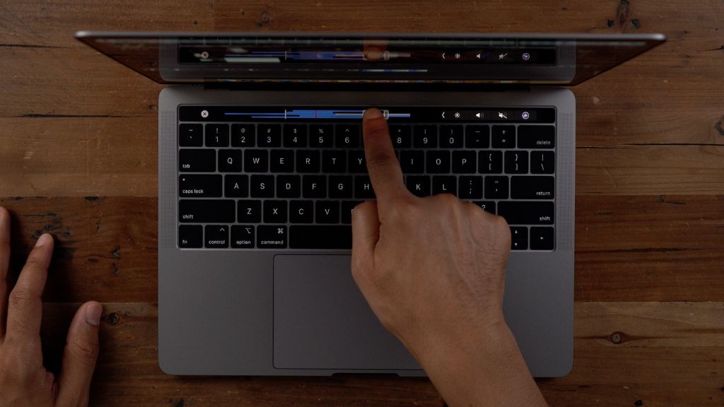 macbook pro touch bar 2019