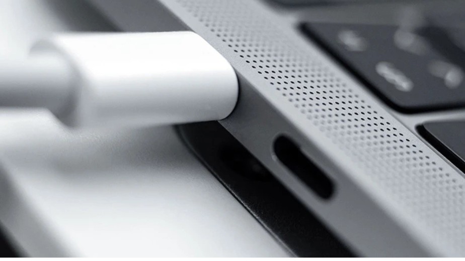 kiểm tra cổng kết nối macbook cũ