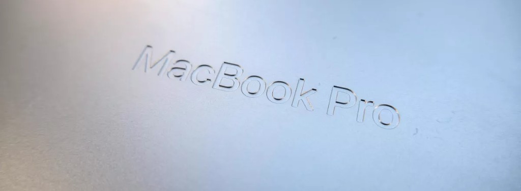 mua macbook pro 14 inch 2021