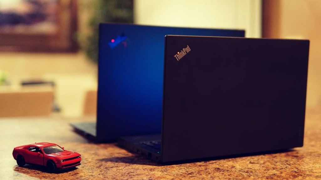 thiết kế thinkpad x1 extreme