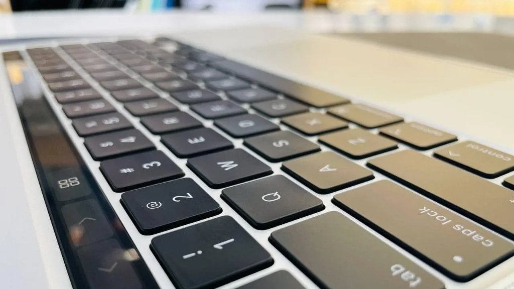 kiểm tra bàn phím macbook pro, air