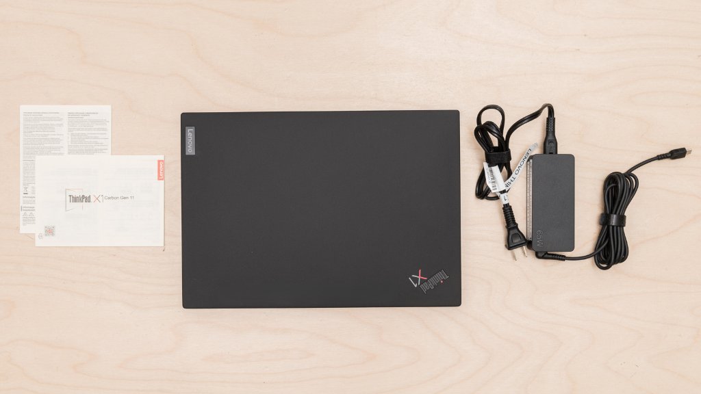 trong hộp thinkpad x1 carbon gen 11