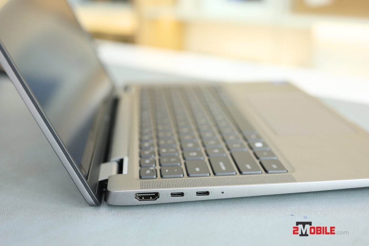 Cổng kết nối trái Dell Latitude 7440