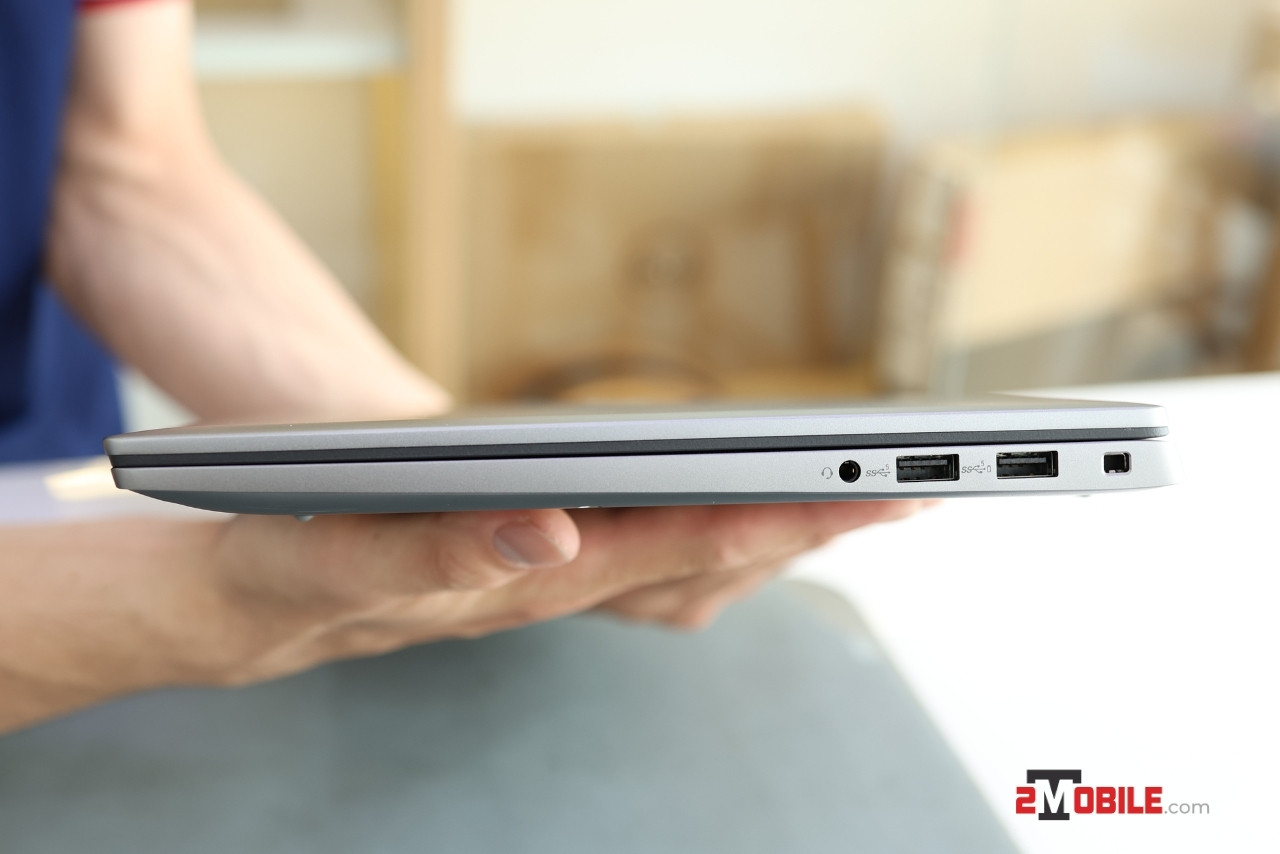 Cổng kết nối phải Dell Latitude 7440