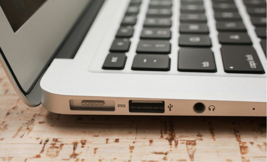 cổng kết nối trên macbook air 2017