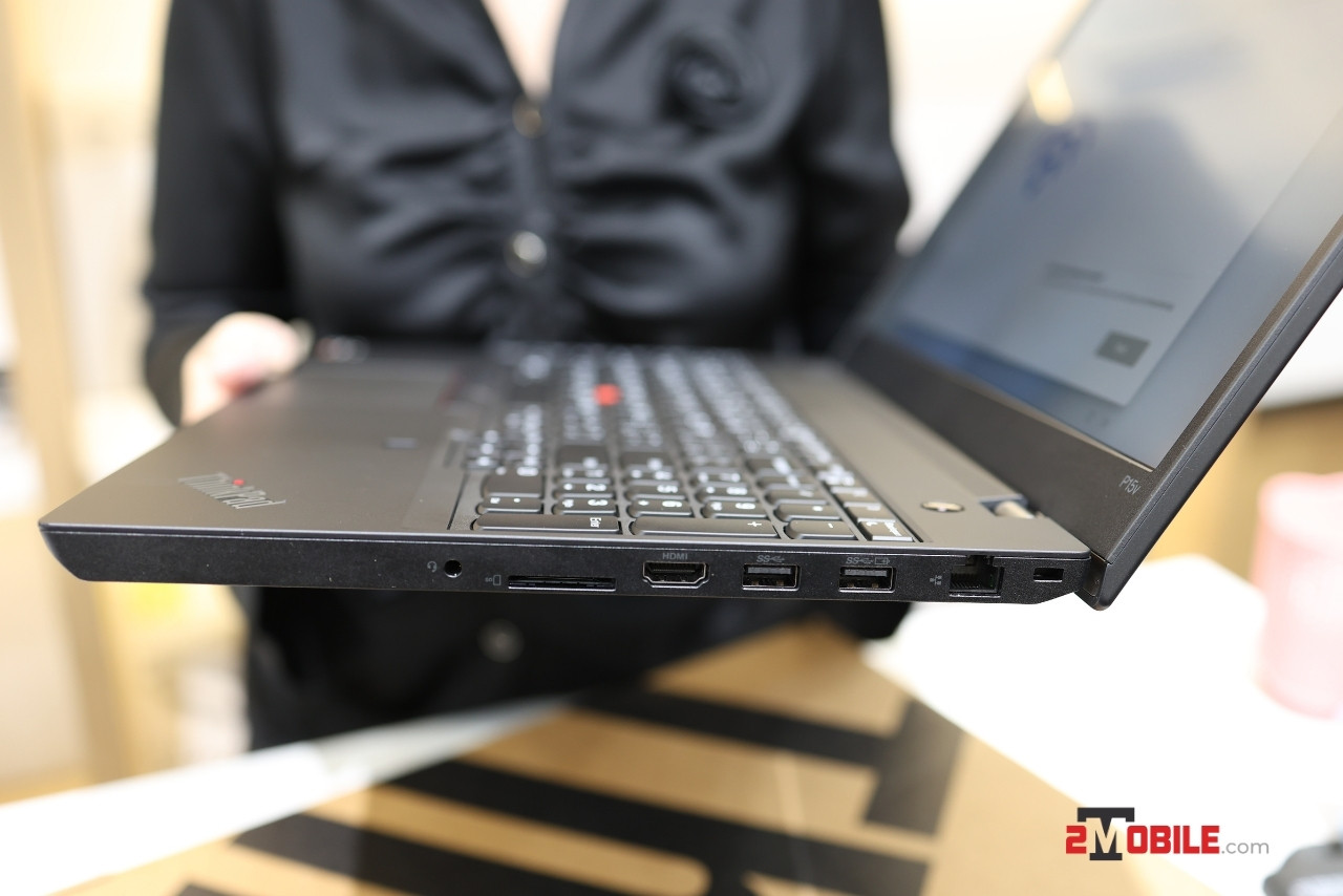 Cổng kết nối phải ThinkPad P15V Gen 3