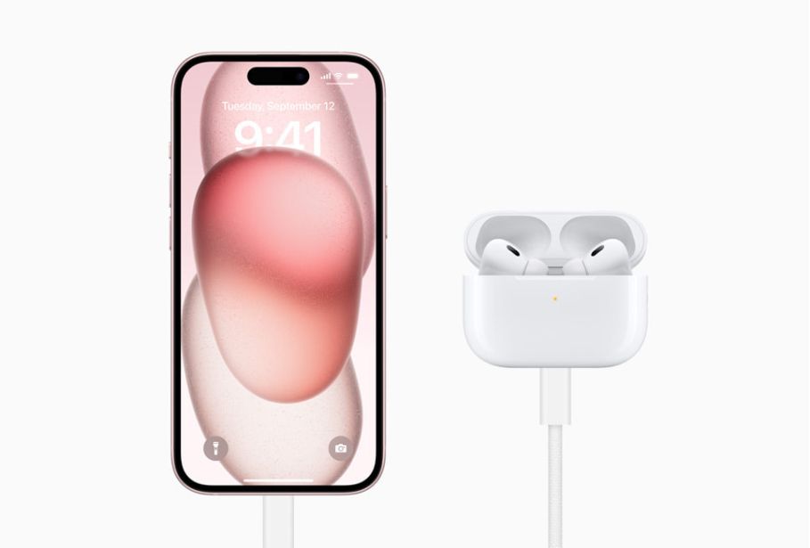 Cáp USB-C trên iPhone 15 và iphone 15 plus