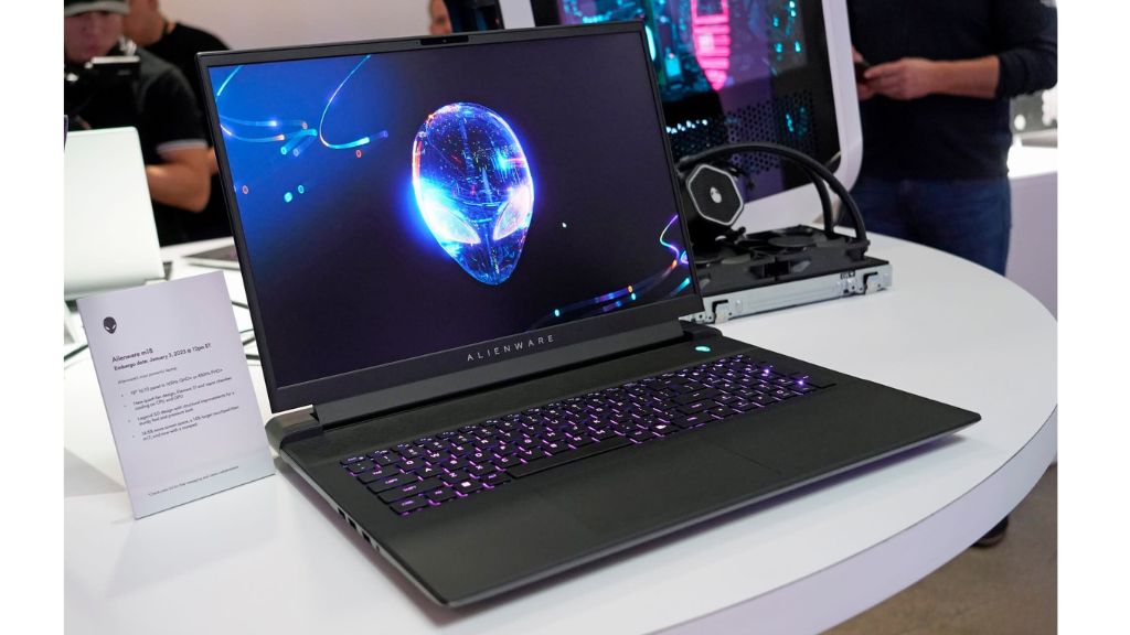 Dell Alienware M16 R1 màn hình 16 inch