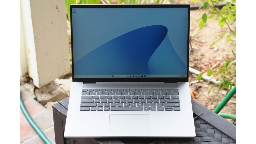 Review Dell Inspiron 16 Plus 7630