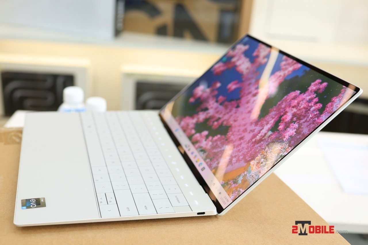 xps-13-plus-9320-2023-white-right