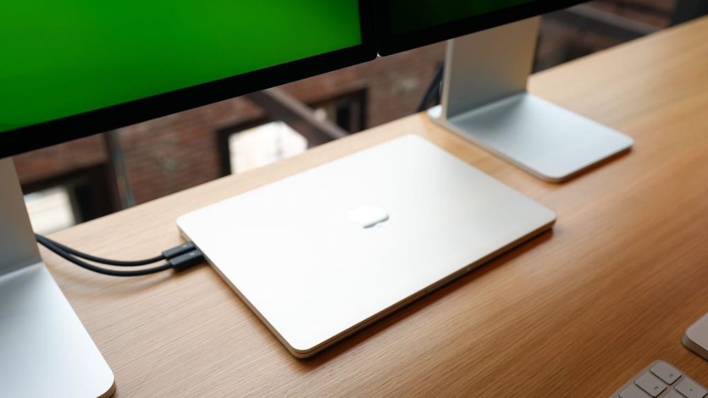 Macbook Air m3 Hỗ trợ màn hình kép