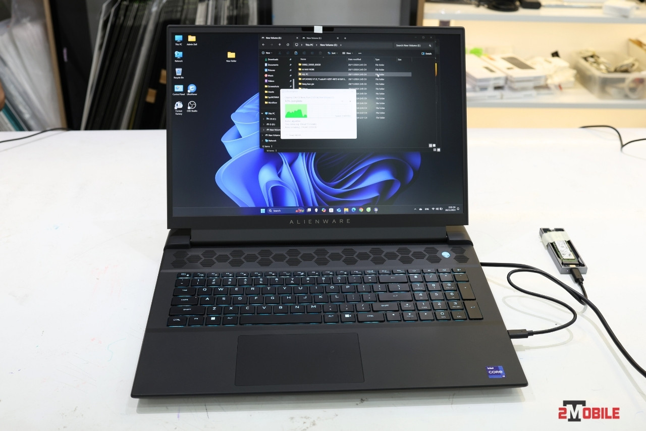 Hiệu năng Alienware M18 R2