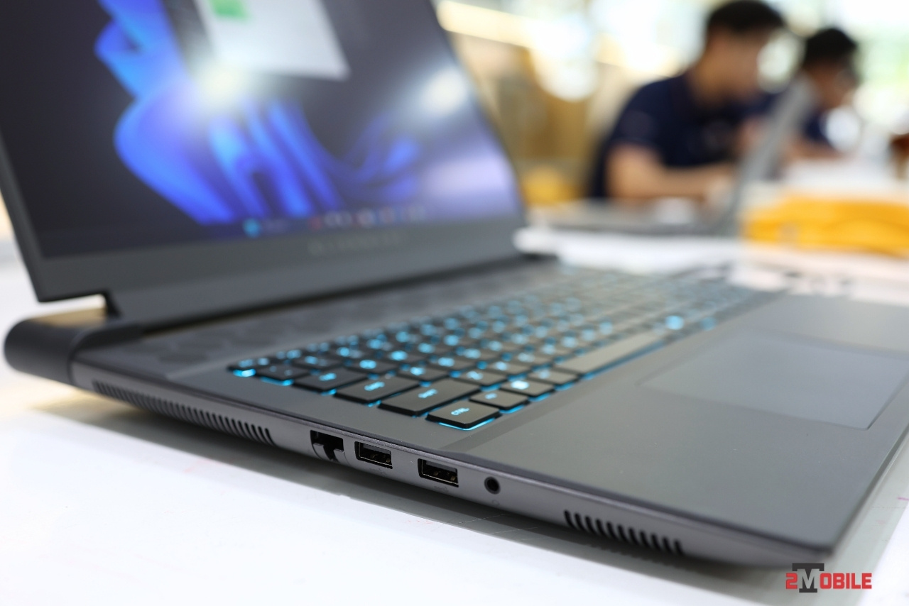 cổng kết nối bên trái