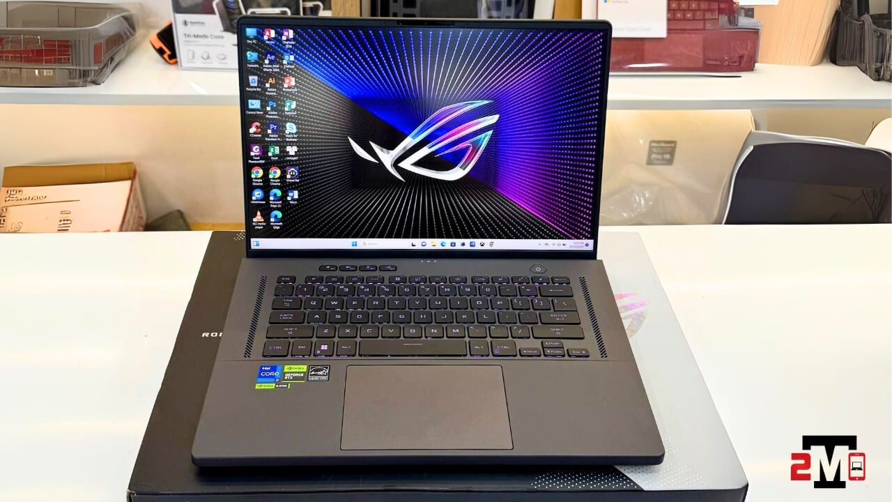 Thiết kế màn hình của ROG Zephyrus G16 2023