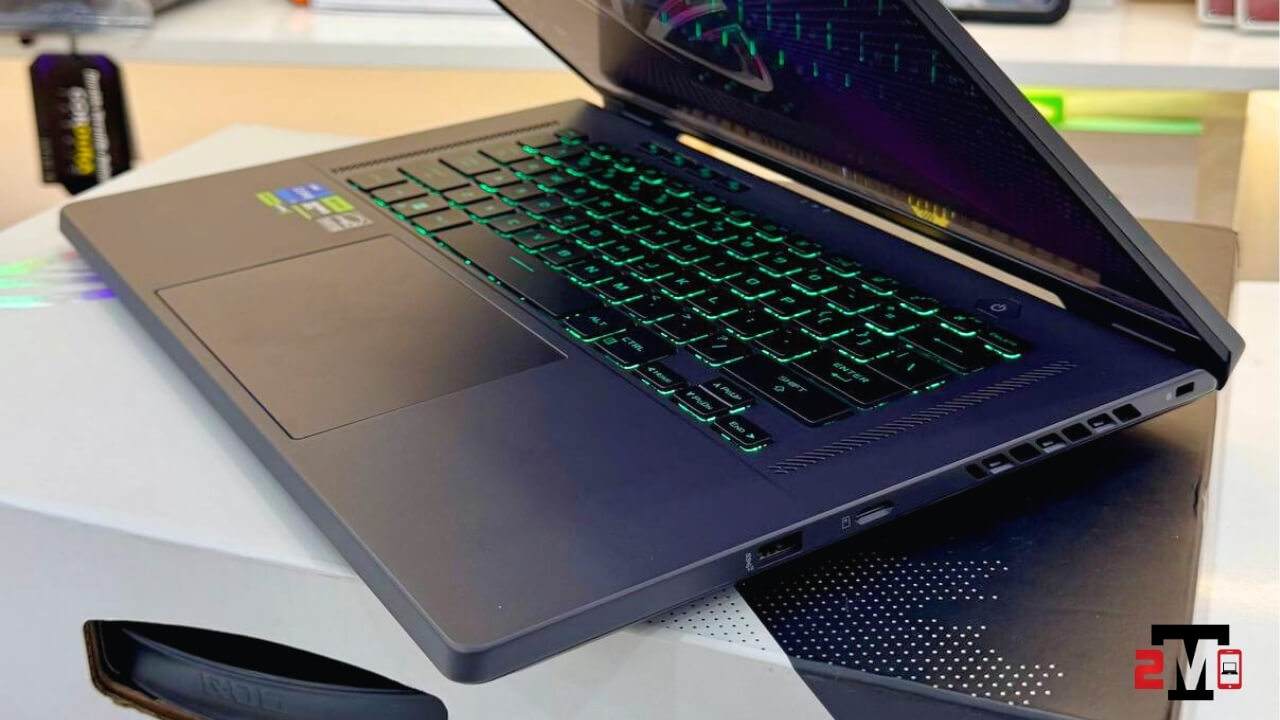 Cổng kết nối bên phải của ROG Zephyrus G16 2023