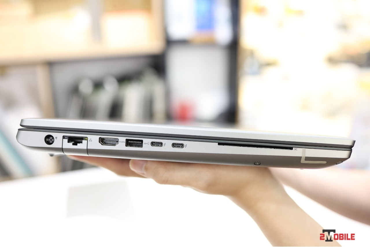 cổng kết nối bên trái