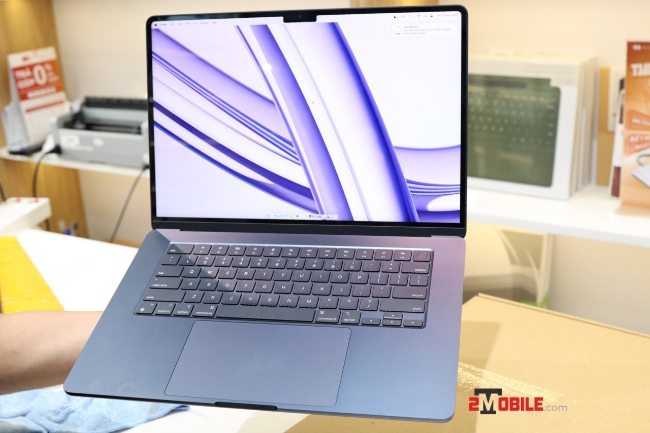 Màn hình MacBook Air 15-inch M3 (2024)
