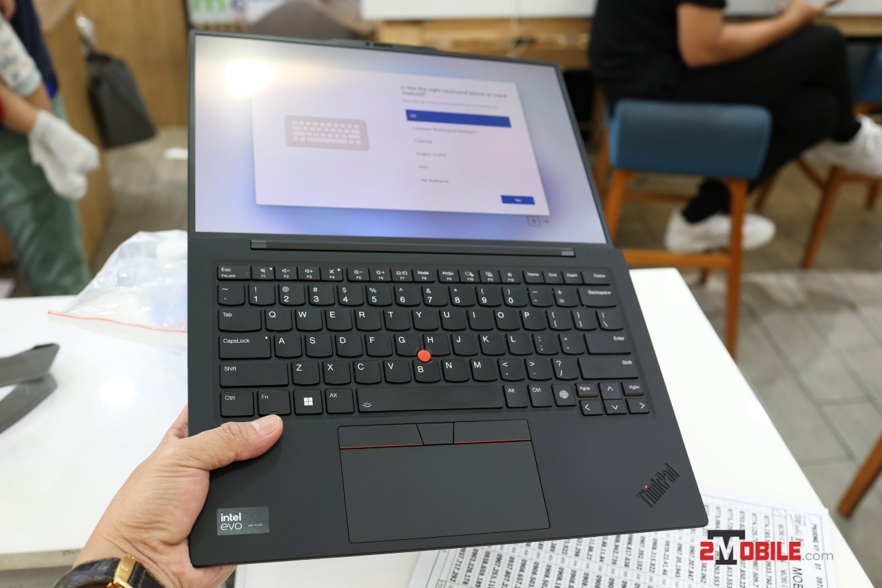 Thiết kế ThinkPad X1 Carbon Gen 12 OLED