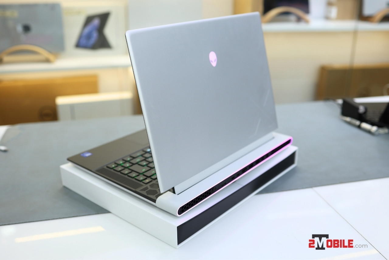 Dell Alienware X16 R2