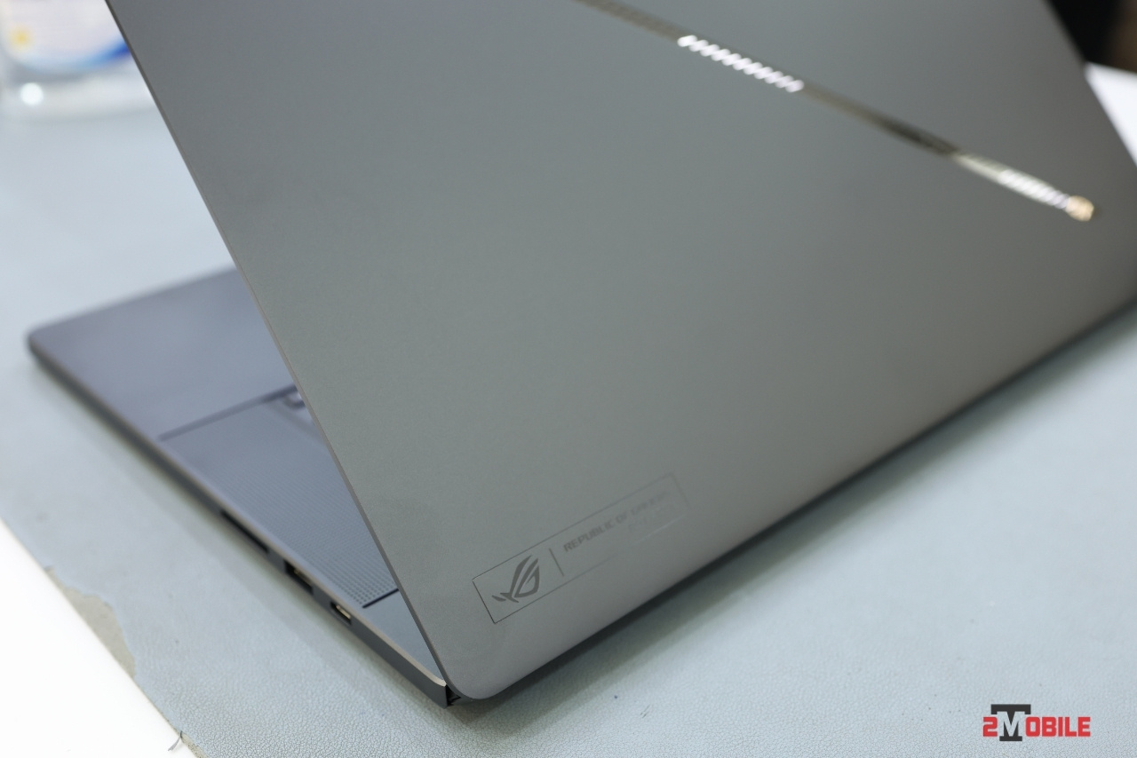 Thiết kế của Asus ROG Zephyrus G16 2024