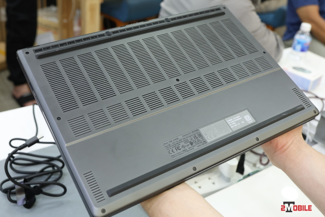 Hệ thống tản nhiệt Asus ROG Zephyrus G16 2024