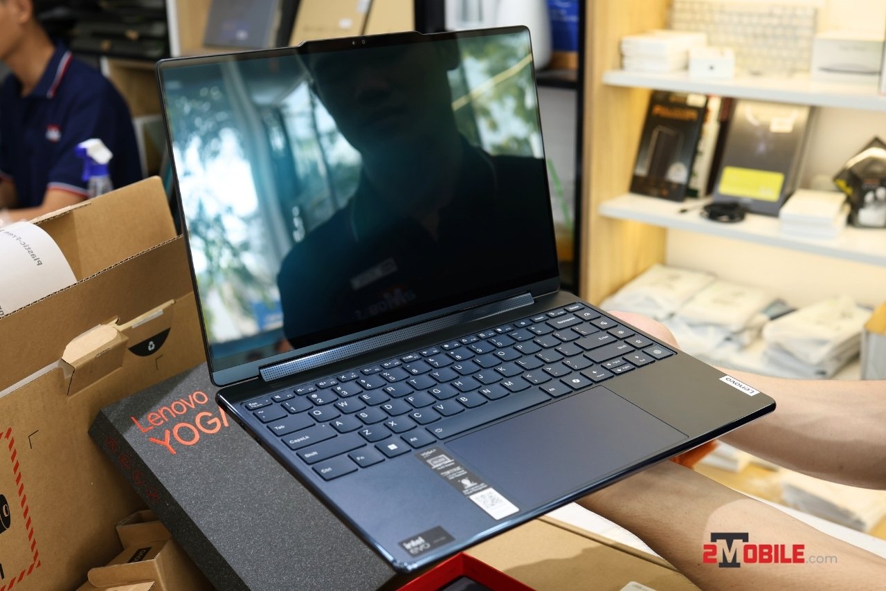 Lenovo Yoga 9 2 in 1 2024 màn hình OLED