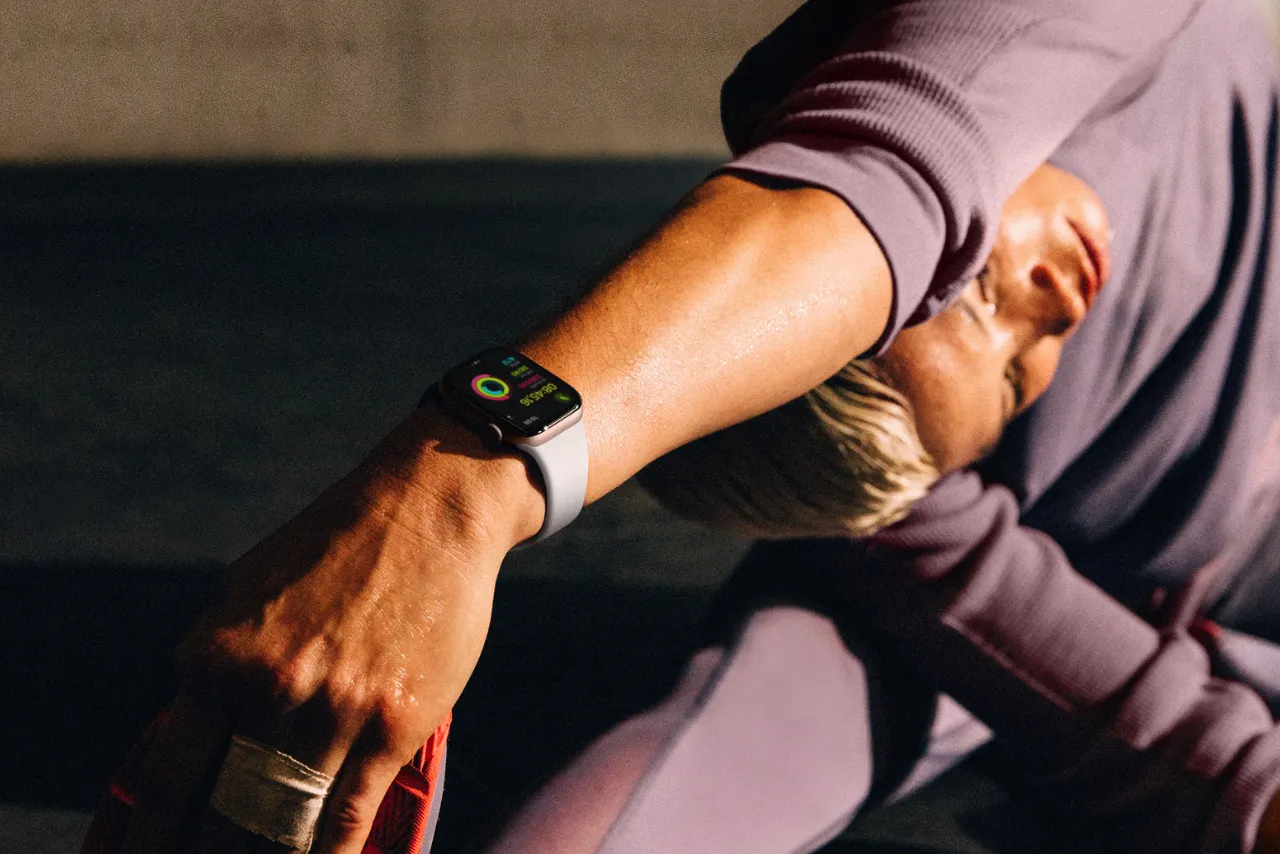 Apple Watch Series 10 - Vẻ ngoài và chất liệu