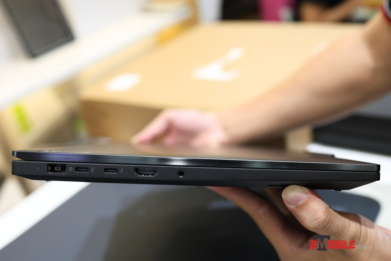 Cổng kết nối trái của ThinkPad P1 Gen 7