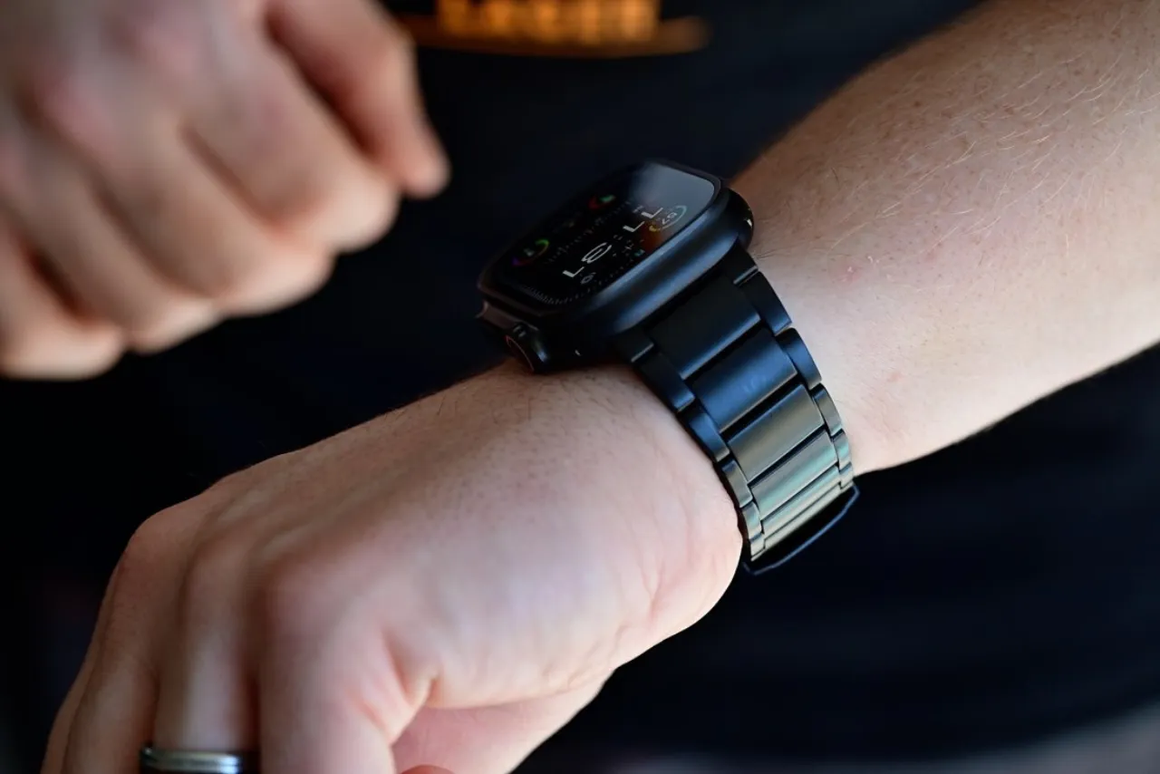 Apple Watch Ultra 2 - Màn hình