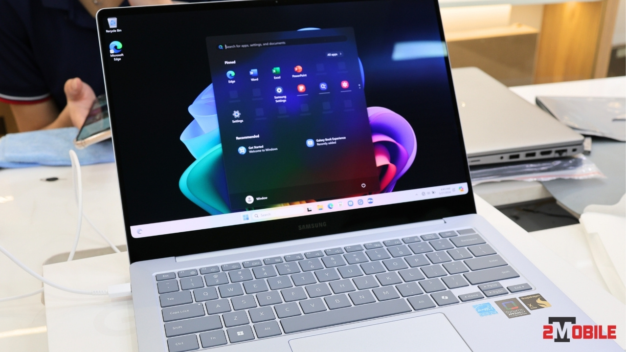 Galaxy Book4 Edge Màn hình 3K Dynamic AMOLED 2X