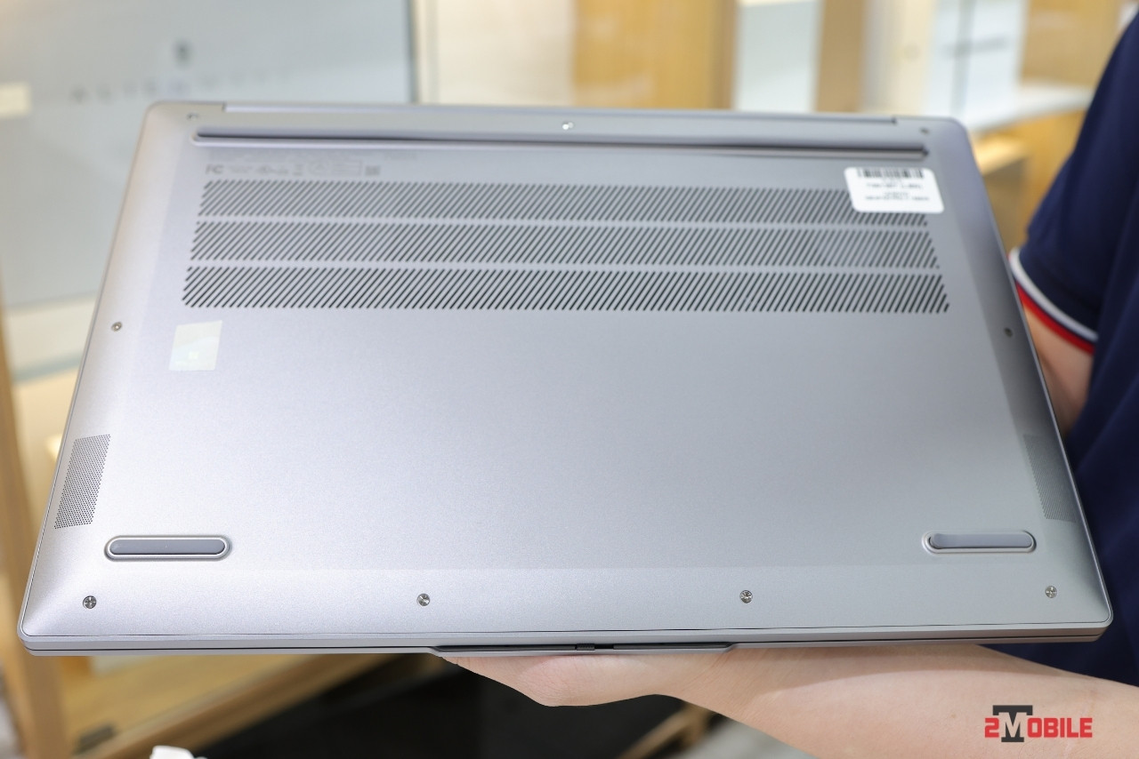 mặt đáy tản nhiệt laptop Lenovo IdeaPad Pro 5 2024