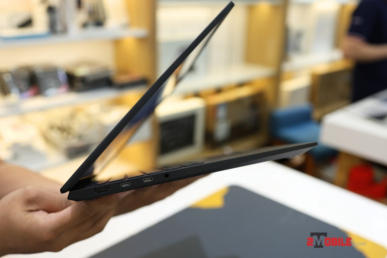 cổng kết nối trái LG Gram Pro 16Z90SP