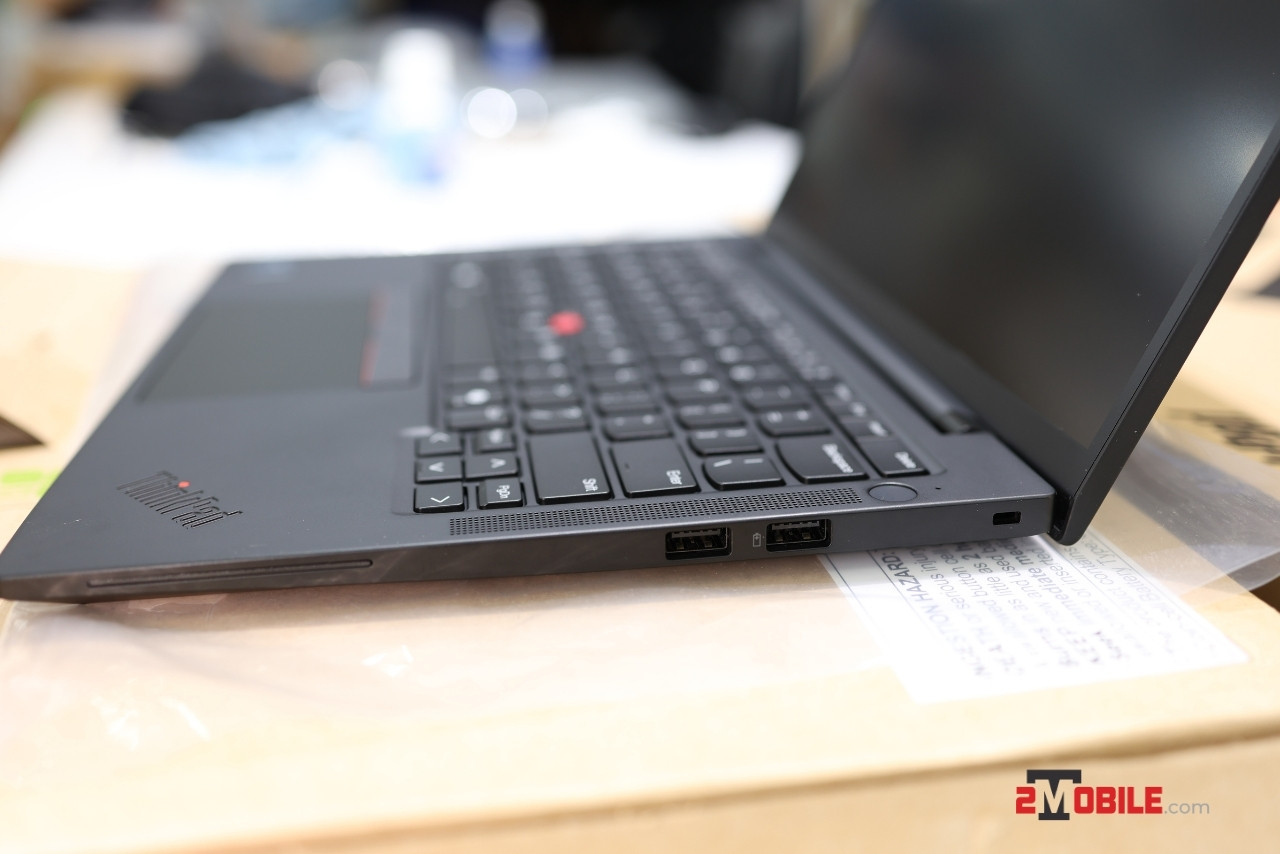 Cổng kết nối phải ThinkPad T14s Gen 5