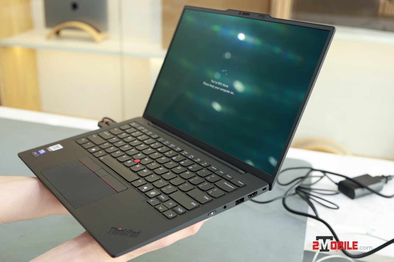 Thiết kế của ThinkPad X1 Carbon Gen 13
