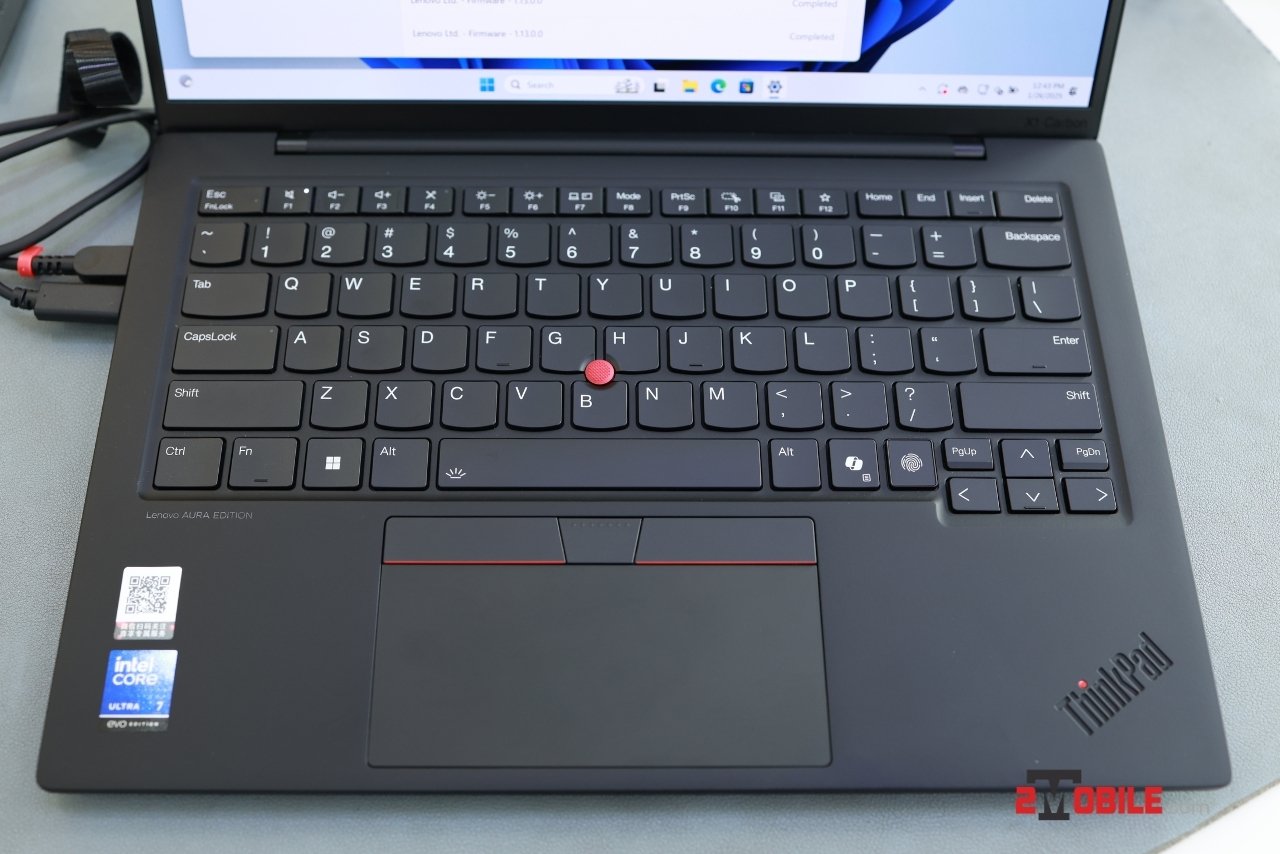 ThinkPad X1 Carbon Gen 13 fingerprint sensor