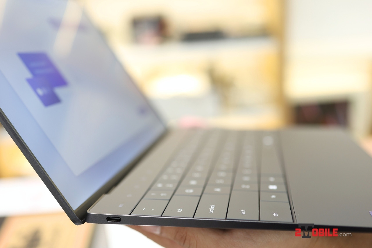 Dell XPS 13 9350 cổng thunderbolt 4